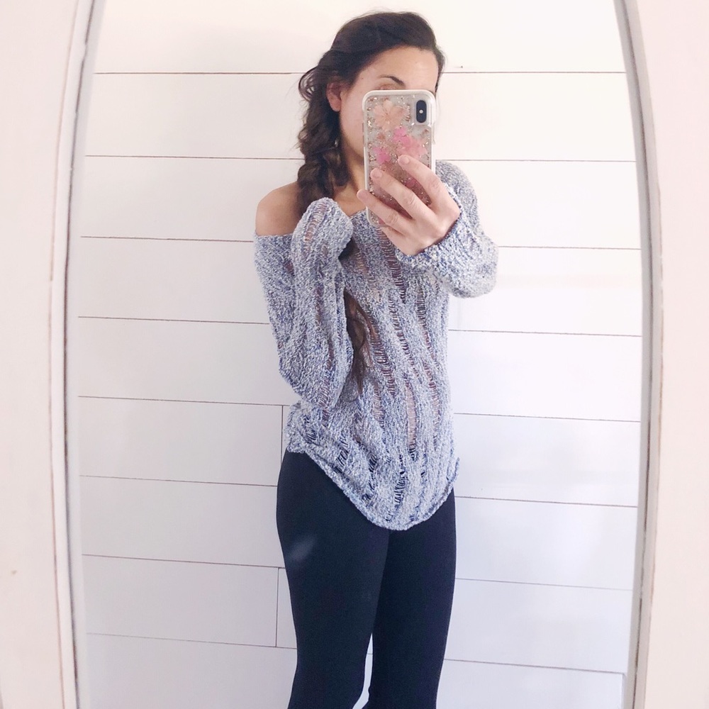 Jessica Simpson blue long sleeve top